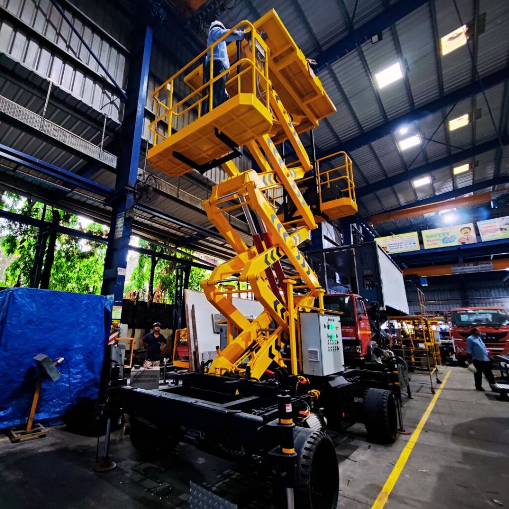 Self Propelled Scissor Lift