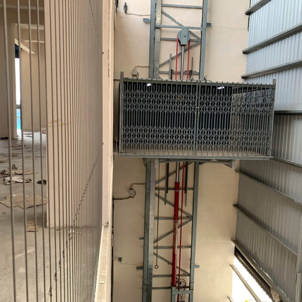Hydraulic Goods Lift