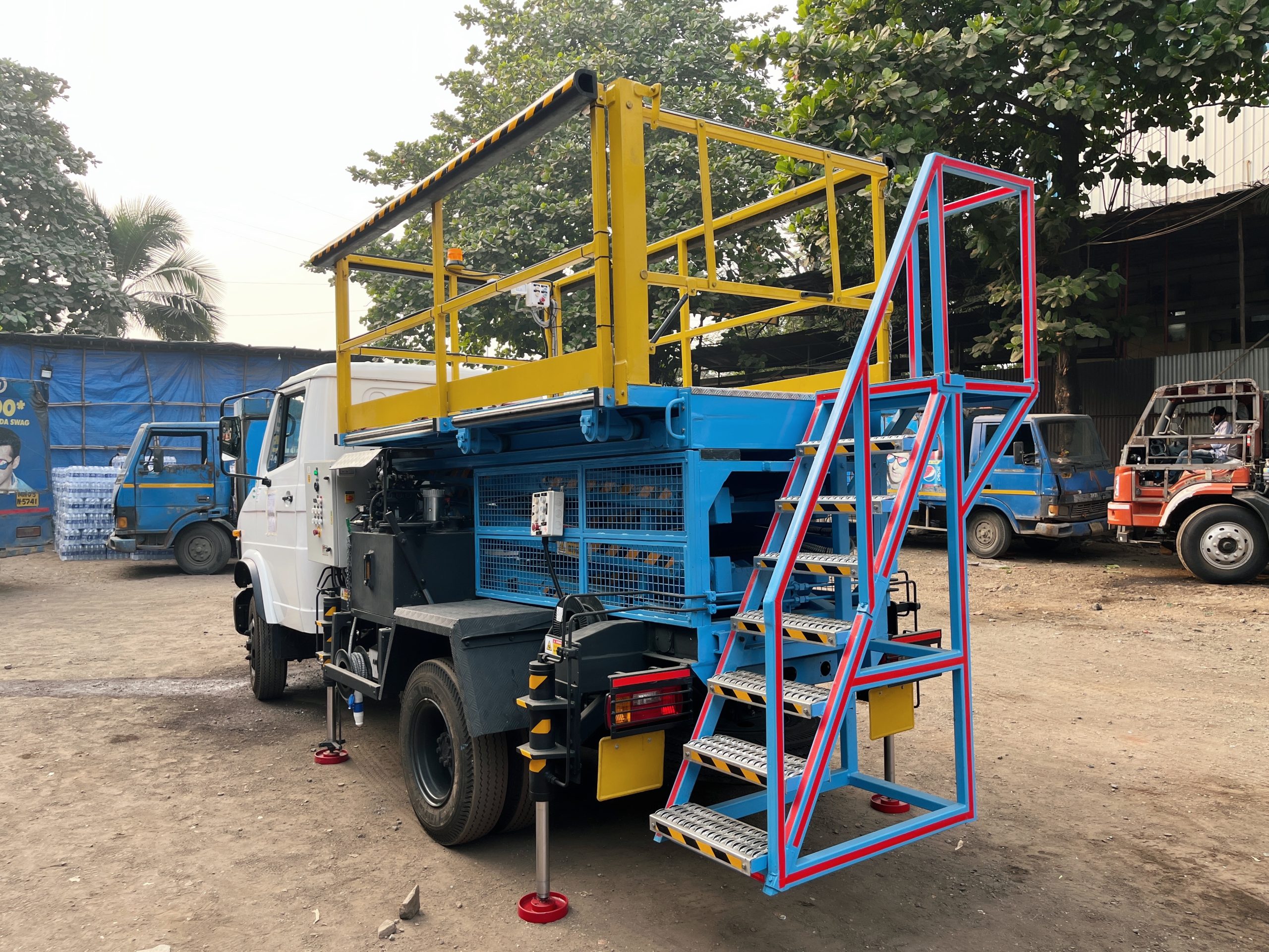 Truck Mounted Manlift provided to an airline for their aircraft fleet maintenance